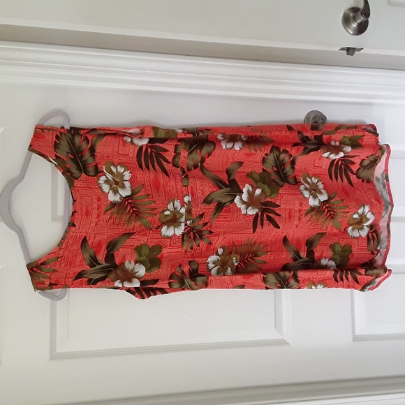 NWT - Hawaiian Dress - Picture 2 of 2